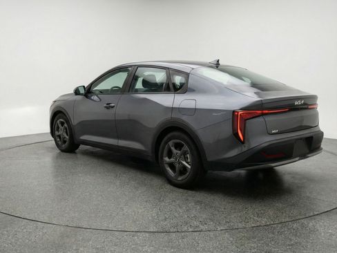 Used 2025 Kia K4 FWD image 6