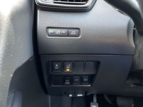 Used 2017 Nissan Rogue S w/ Appearance Package image 19