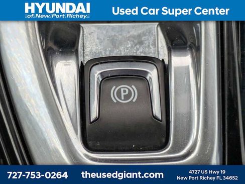 Used 2024 Chevrolet Trax LT w/ LT Convenience Package image 27