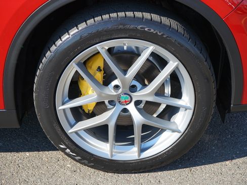 Used 2018 Alfa Romeo Stelvio Ti Lusso image 37