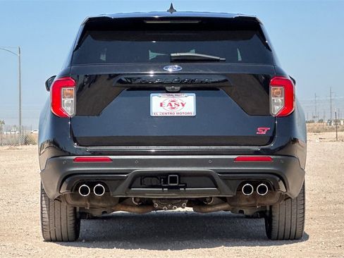 Used 2022 Ford Explorer ST w/ ST Street Pack image 5