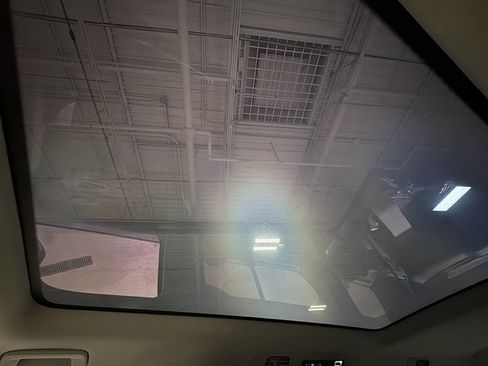 New 2025 Volkswagen ID. Buzz 1st Edition image 65