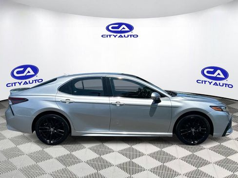 Used 2024 Toyota Camry XSE FWD image 4