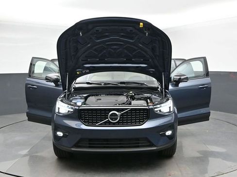 New 2026 Volvo XC40 B5 Plus w/ Climate Package AWD/4WD image 55