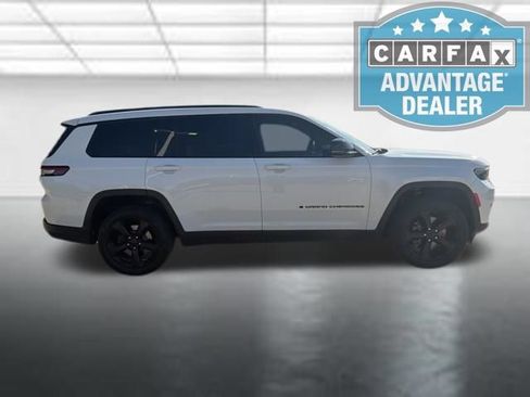 Used 2024 Jeep Grand Cherokee L Limited w/ Black Appearance Package AWD/4WD image 2