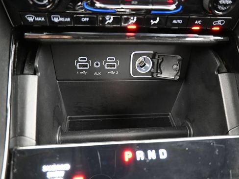Used 2023 Jeep Grand Cherokee L Limited AWD/4WD image 28