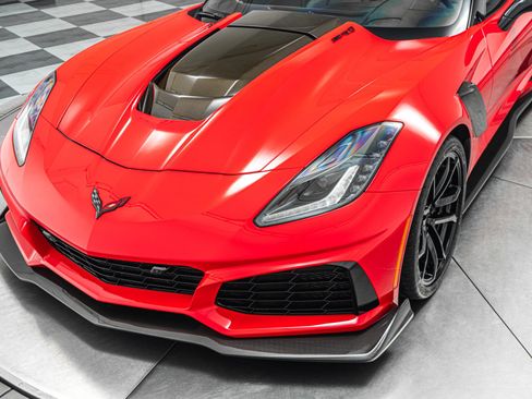 Used 2019 Chevrolet Corvette ZR1 RWD image 33