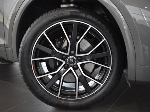 Used 2023 Audi SQ5 Premium Plus w/ Premium Plus Package AWD/4WD image 2