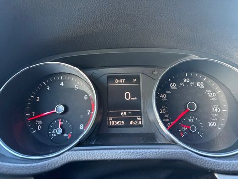 Used 2018 Volkswagen Passat 2.0T R-Line FWD image 31