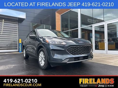 Used 2022 Ford Escape SE image 1