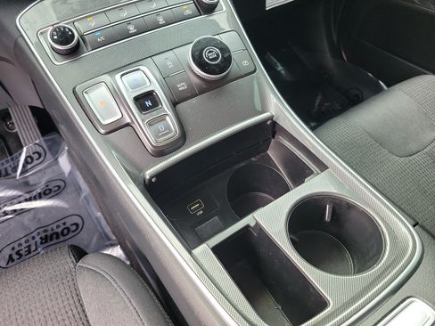 Used 2023 Hyundai Santa Fe SE FWD image 21