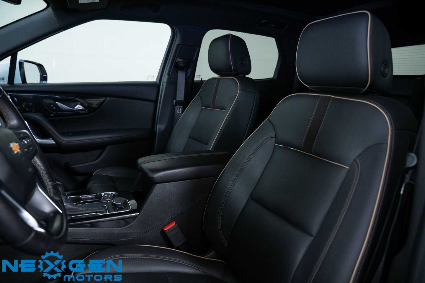 Used 2022 Chevrolet Blazer Premier w/ Enhanced Convenience Package AWD/4WD image 11