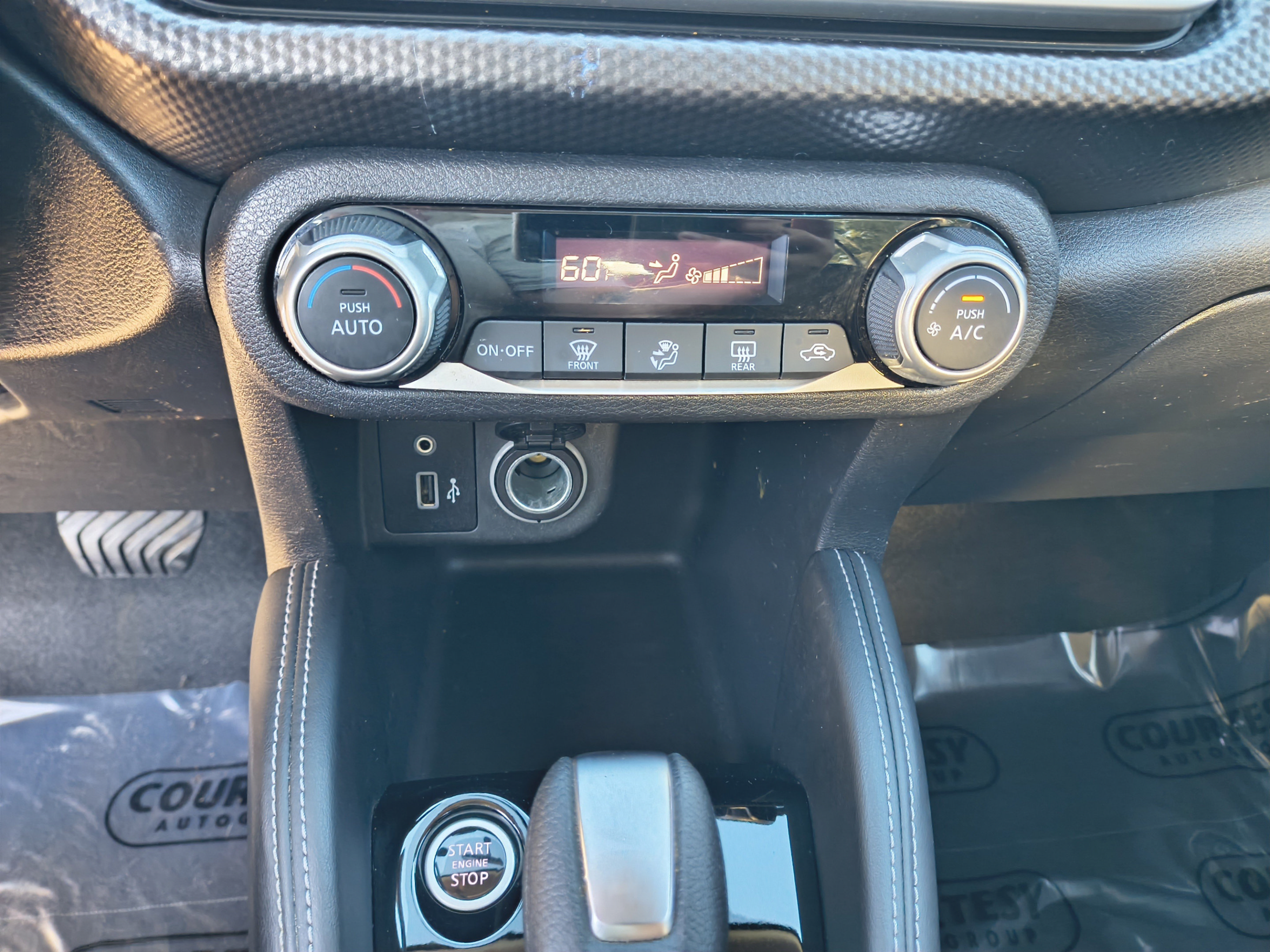 Certified 2018 Nissan Kicks SV FWD image 23