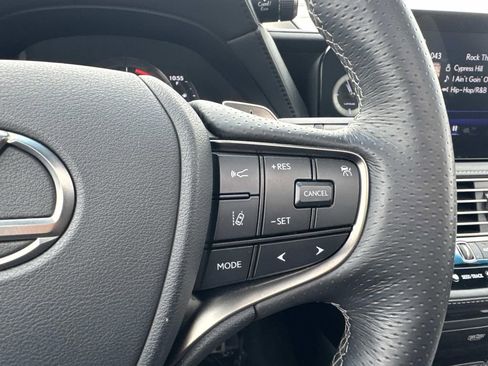 Used 2021 Lexus LS 500 F Sport w/ Dynamic Handling Package image 26