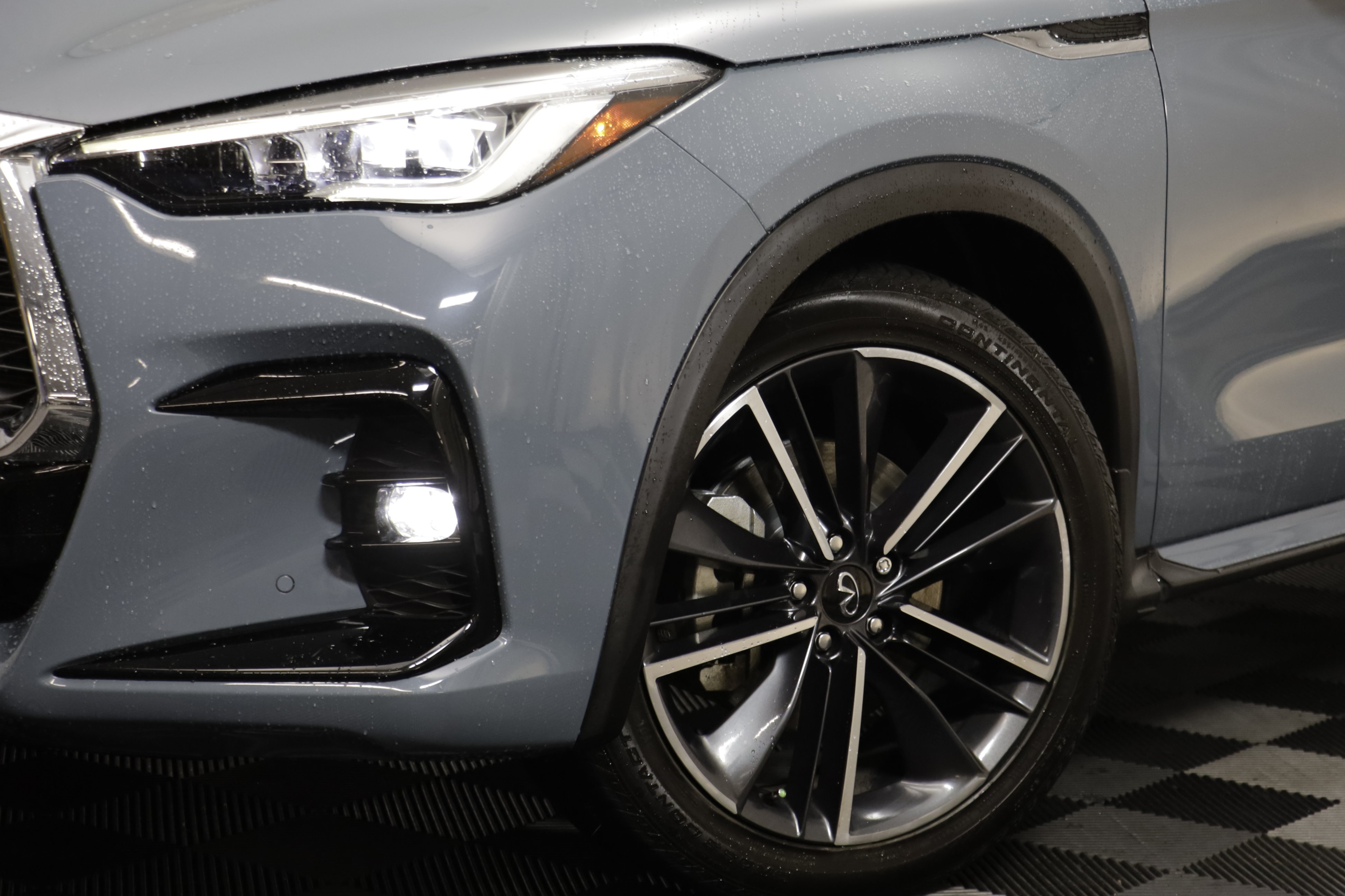 Used 2023 INFINITI QX55 Essential w/ Cargo Package AWD/4WD image 3