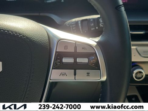 Certified 2025 Kia Telluride S FWD image 27