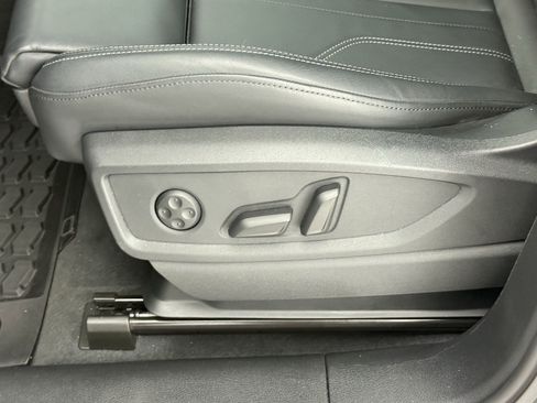 Used 2025 Audi Q5 2.0T Premium Plus image 13