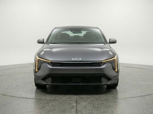 Used 2025 Kia K4 FWD image 2