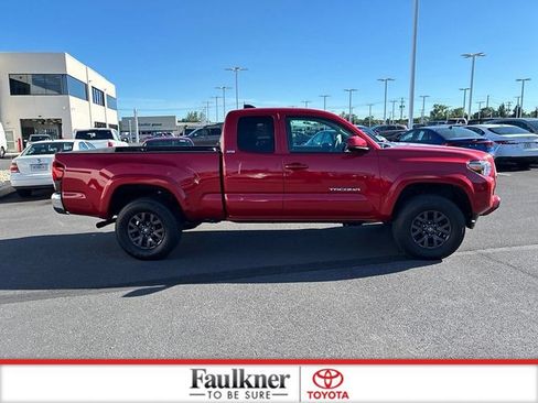 Certified 2023 Toyota Tacoma SR5 AWD/4WD image 7