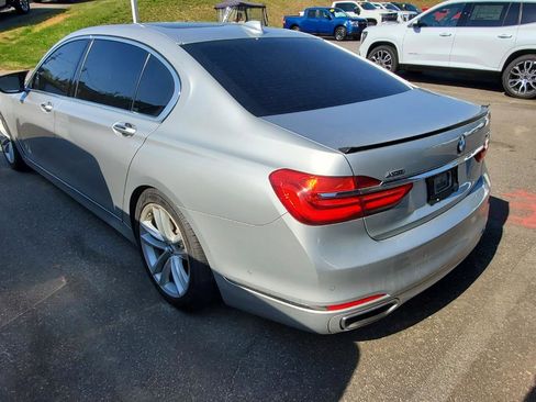 Used 2016 BMW 750i xDrive image 8