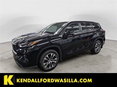 Used 2024 Toyota Highlander XLE