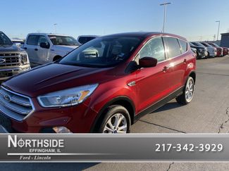 Used 2019 Ford Escape SE image 1