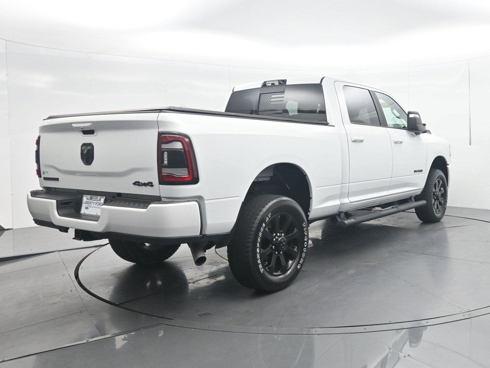 Used 2024 RAM 2500 Big Horn w/ Night Edition AWD/4WD image 5