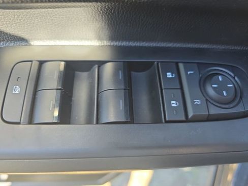 Used 2025 Toyota Tacoma SR5 image 26