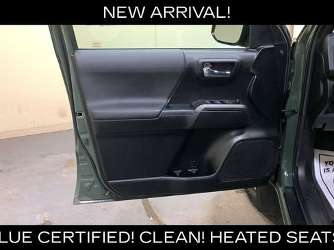 Used 2021 Toyota Tacoma TRD Sport w/ Technology Package AWD/4WD image 25