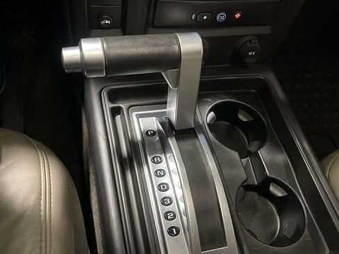 Used 2005 HUMMER H2 SUT w/ Preferred Equipment Group AWD/4WD image 10