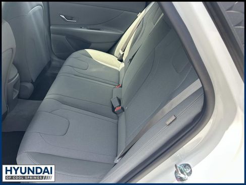 New 2026 Hyundai Elantra SE FWD image 18