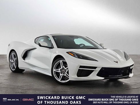 Used 2025 Chevrolet Corvette Stingray Preferred Cpe w/ Battery Protection Package RWD image 1