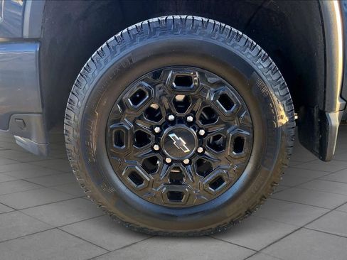 Used 2022 Chevrolet Silverado 3500 LTZ w/ LTZ Plus Package image 10