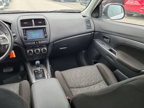 Used 2020 Mitsubishi Outlander Sport ES AWD/4WD image 8