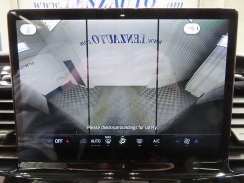 Used 2024 Ford Transit 350 XLT image 18