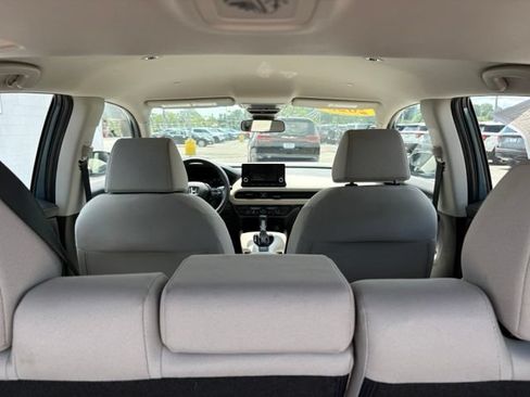 Used 2025 Honda HR-V LX image 27