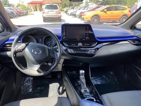 Used 2021 Toyota C-HR XLE image 7