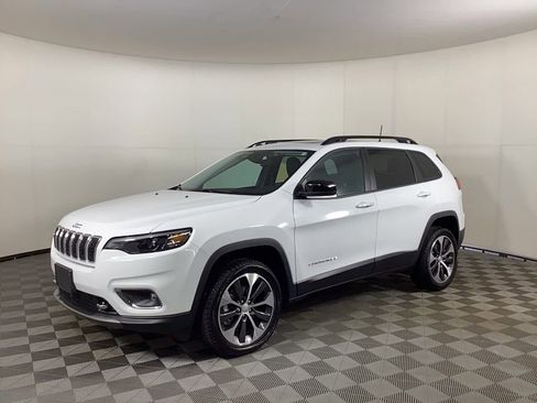 Used 2022 Jeep Cherokee Limited w/ Elite Package image 5
