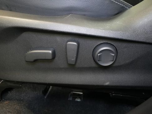 Used 2019 Subaru Forester Limited w/ Popular Package #3 image 17