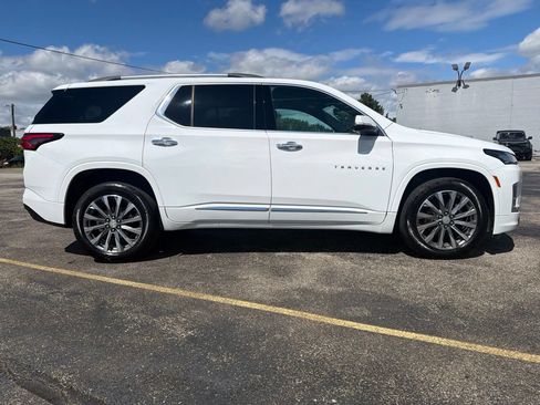 Used 2023 Chevrolet Traverse Premier AWD/4WD image 6