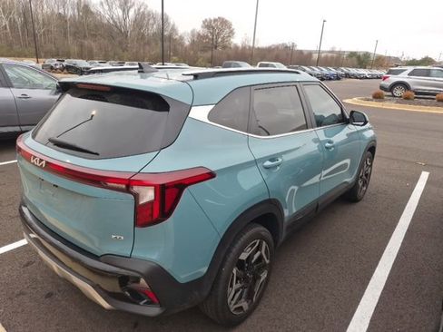 Used 2025 Kia Seltos SX w/ SX Sunroof Package image 4