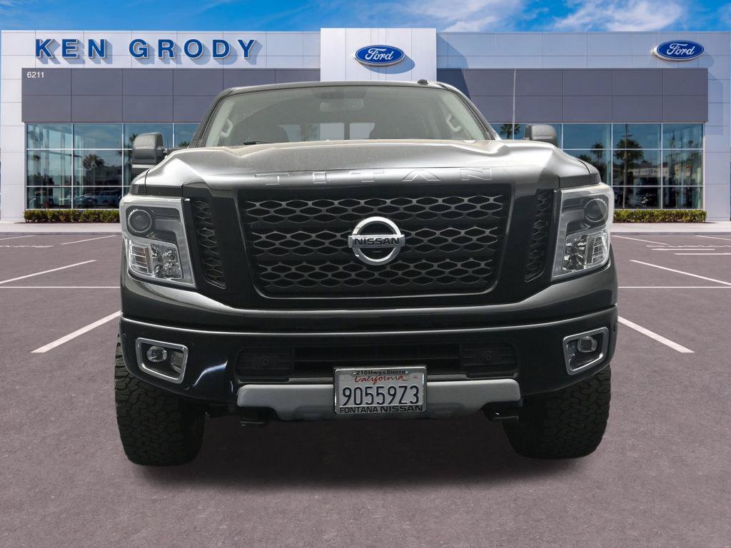 Used 2019 Nissan Titan PRO-4X w/ Pro-4x Convenience Package AWD/4WD image 19