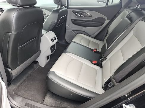 Used 2024 GMC Terrain SLT FWD image 11