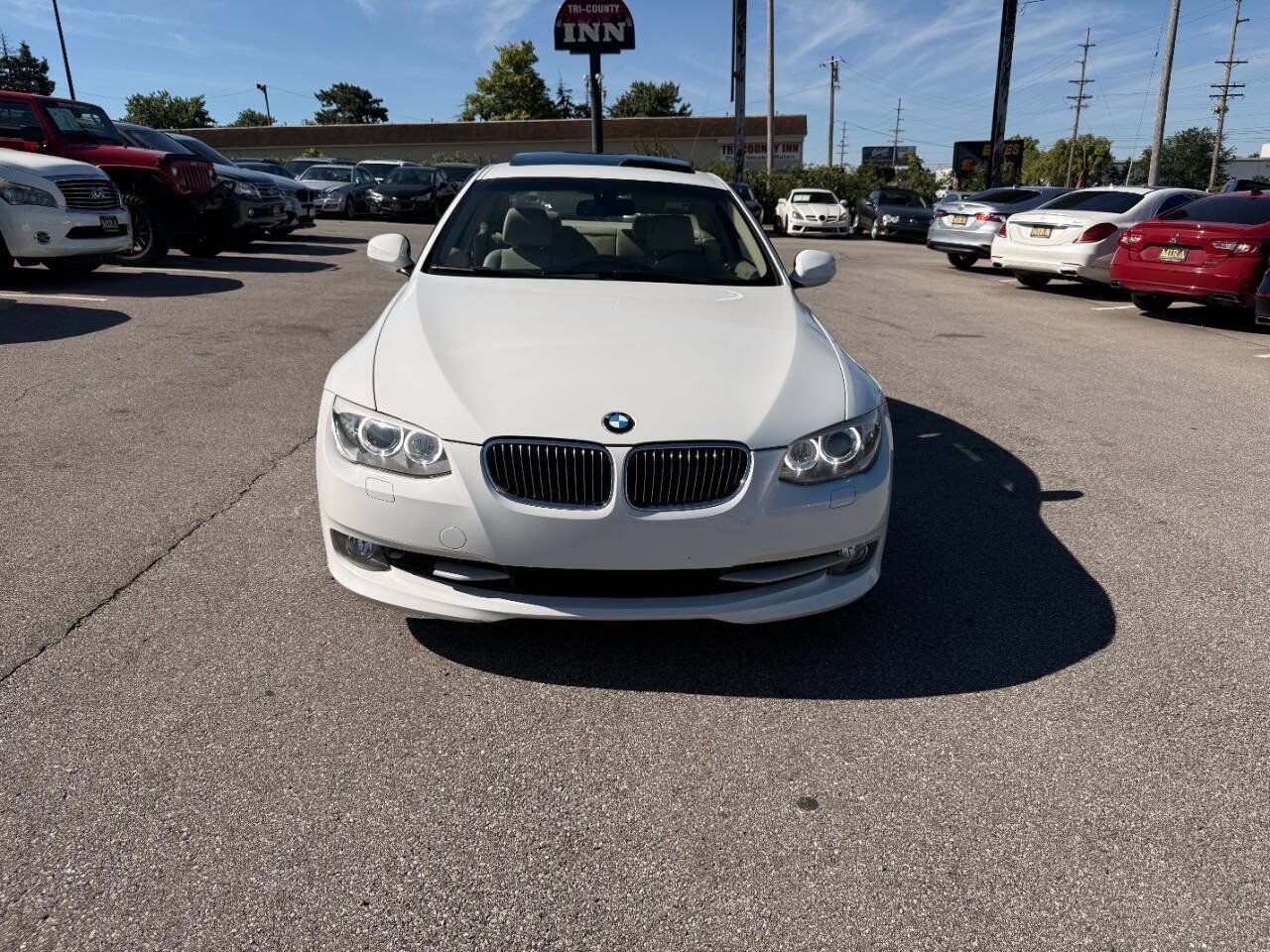 Used 2011 BMW 335i xDrive Coupe w/ Premium Pkg AWD/4WD image 3
