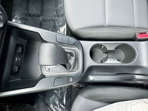 Used 2024 Kia Soul LX w/ Option Group 015 FWD image 21