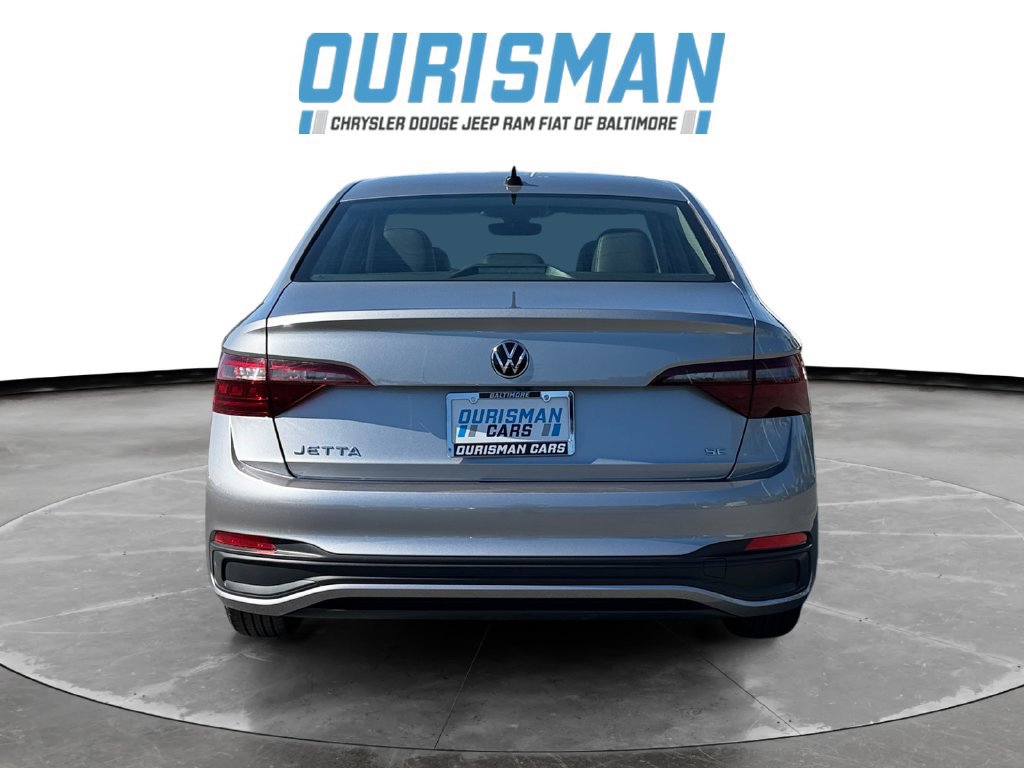 Used 2024 Volkswagen Jetta SE FWD image 5