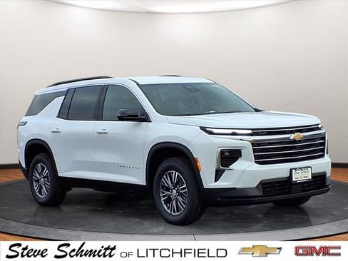 New 2026 Chevrolet Traverse LT w/ Driver Confidence Package image 1