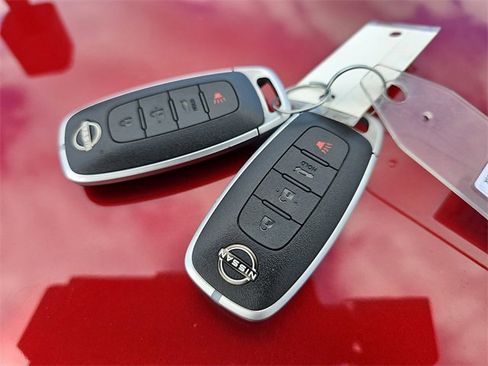 Used 2024 Nissan Sentra SV image 33