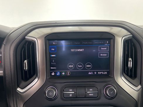 Used 2021 Chevrolet Silverado 1500 LT AWD/4WD image 12