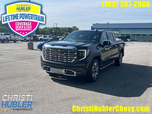 Used 2024 GMC Sierra 1500 Denali w/ Denali Reserve Package AWD/4WD image 1